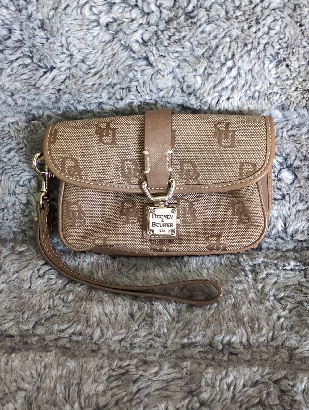 Dooney & Bourke Tan Signature Wristlet